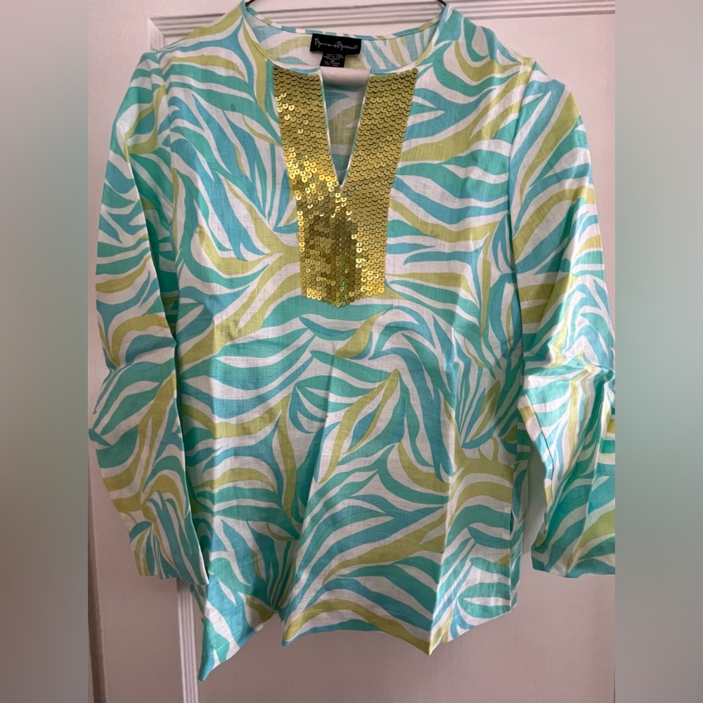 Beautiful linen pullover summer blouse